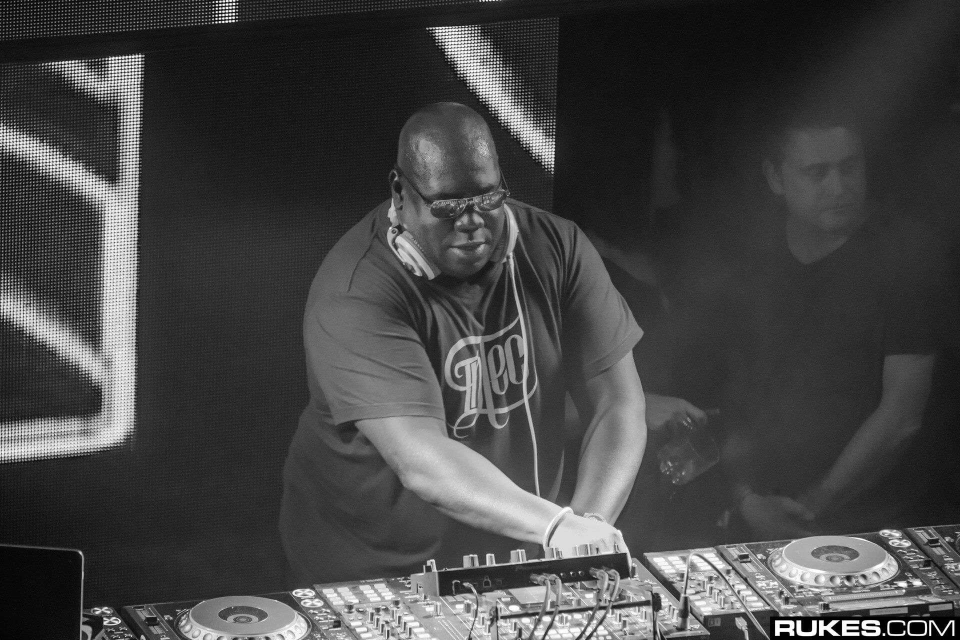 Carl Cox delivers massive vinyl set at UNVRS for Radio 1: Watch