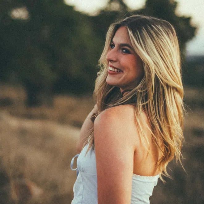 Naomi Jane unveils euphoric new single ‘In The Moment’ from upcoming debut LP: Listen 